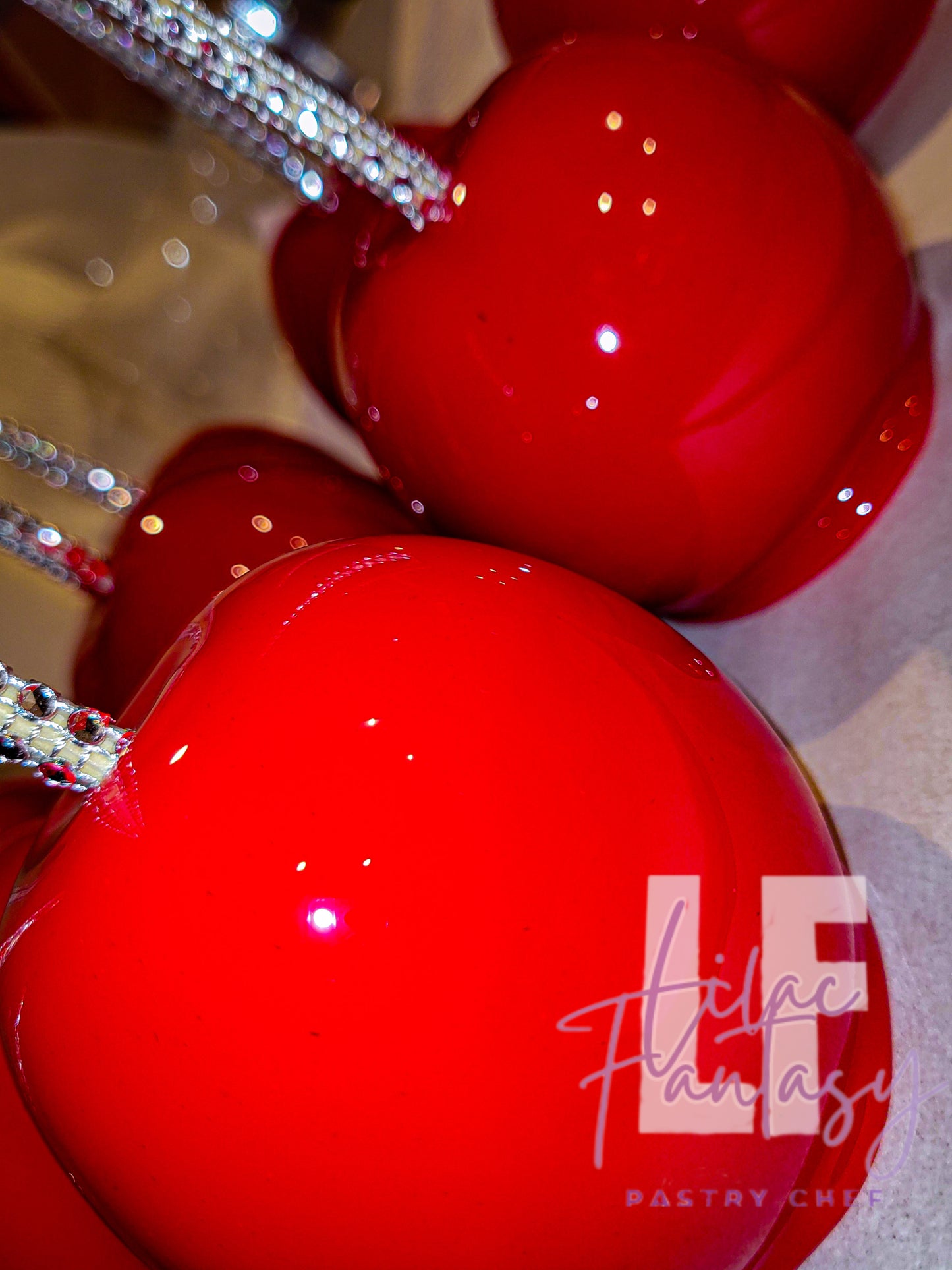 12 Candy Apples