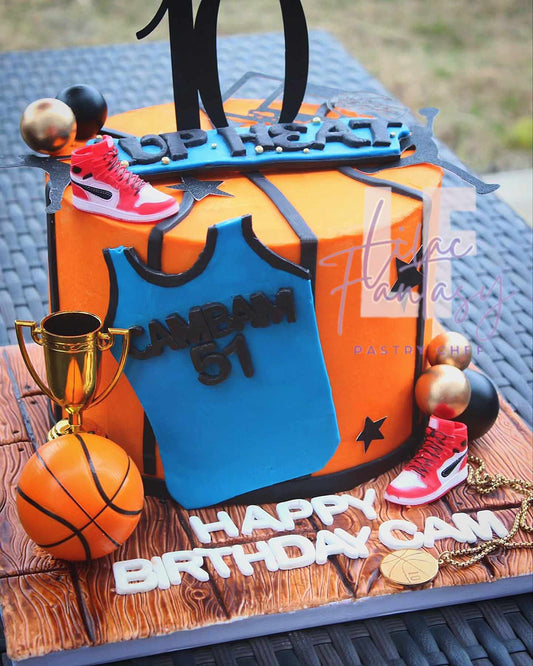 8-inch custom basketball themed cake baked by pastry chef Lilac