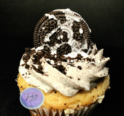 Custom Oreo cupcake baked by pastry chef Lilac